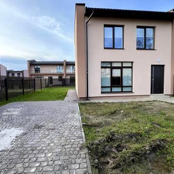 Вишнева вул.