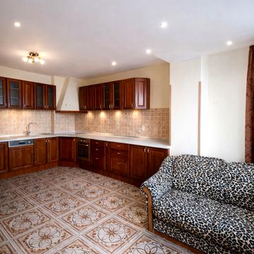 Борщагівська вул., 206