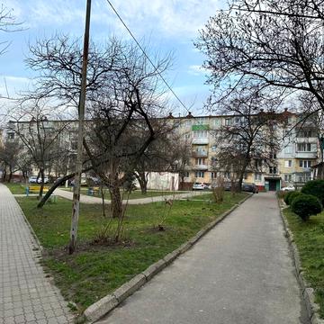 Дмитра Яворницького вул. (), 11