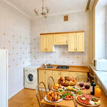 Тараса Шевченка бульв., 10