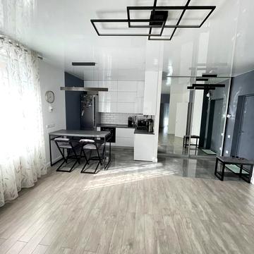 Полковника Гуляєва просп. (Маршала Жукова), 111