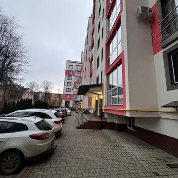 Михайла Яцкова вул. (), 13