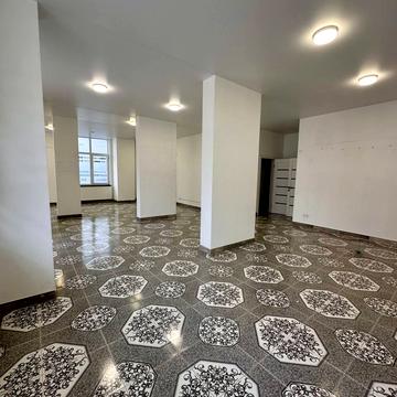 Богдана-Ігора Антонича вул., 11