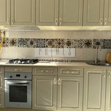 Лесі Українки бульв., 27а