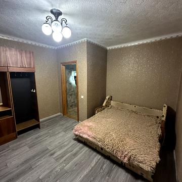 Велика Китаївська вул., 87