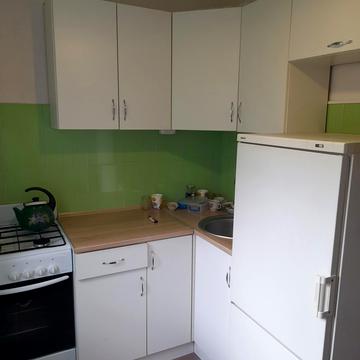 Дніпроводська вул., 1