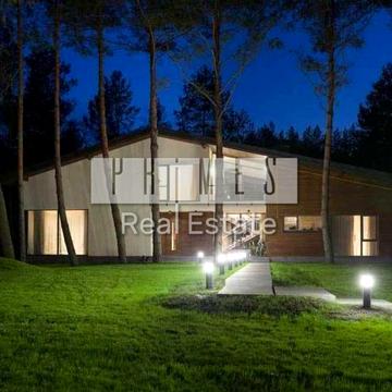 Василя Погрібного пров., 7