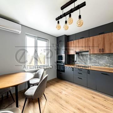 Ясинуватський пров., 11