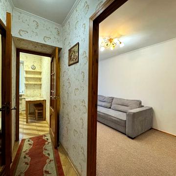 Володимира Великого вул. (Артема), 37