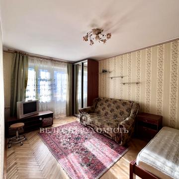 Оріхуватська вул., 8/9