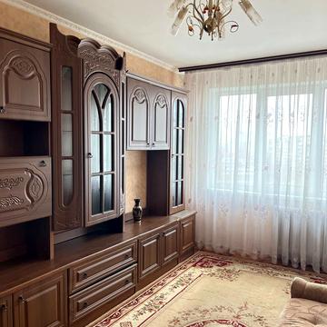 Прирічна вул., 17