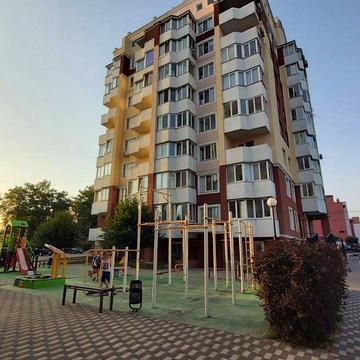 Вереснева вул., 2