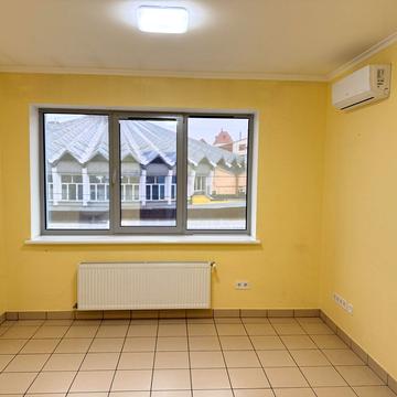 Староміська вул., 35