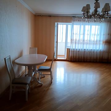 Незалежності вул., 23