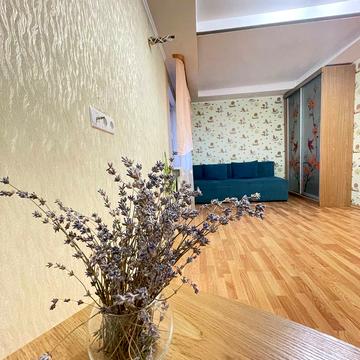 Вокзальна, 1