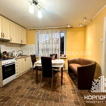 сквер Лаборця вул. (Олександра Пушкіна), 10А