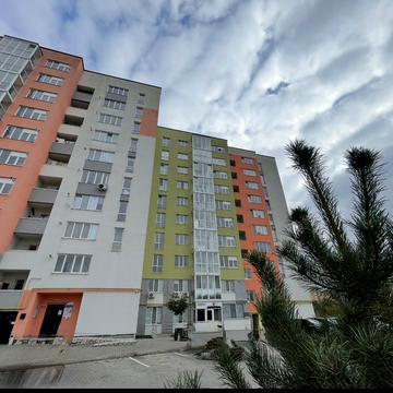 Героїв Чорнобиля вул., 3