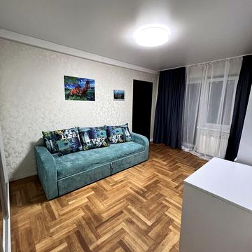 Дніпровська набережна вул., 7-А