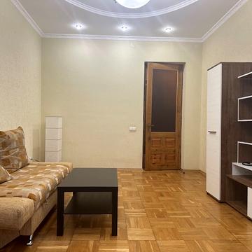 Остроградських вул. (), 18