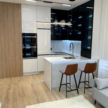 Ґарета Джонса вул. (Сімї Хохлових), 12