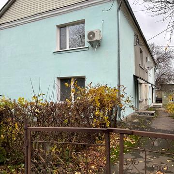 Олекси Новака вул. (Приходька), 64