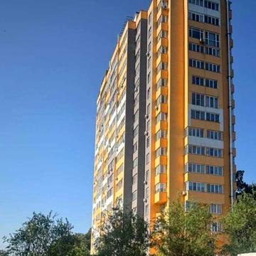 Магістральна вул., 33