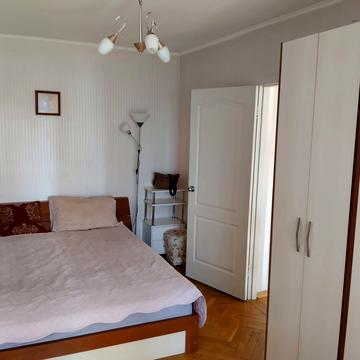 Лесі Українки бульв., 19