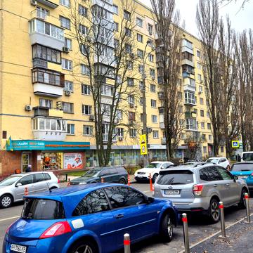 Лесі Українки бульв., 24-Б