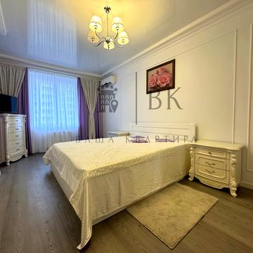 Полтавська вул., 10