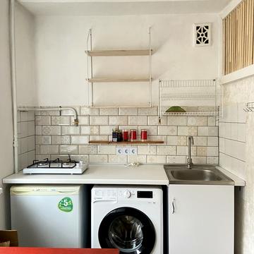 Михайла Донця вул., 27