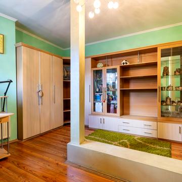 Академіка Володимира Гнатюка вул. (), 3