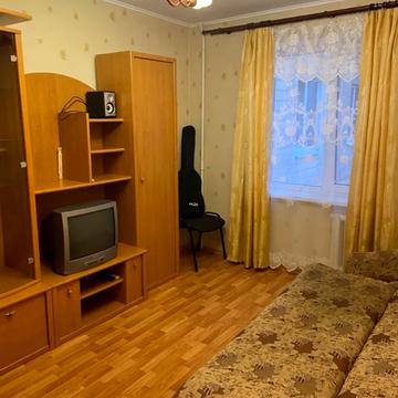 Набережна Перемоги вул., 126