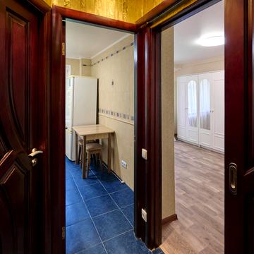 Верховної Ради бульв., 18-А