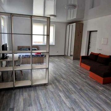 Луганська вул., 1А