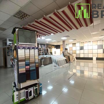 Подільська вул., 1