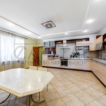 Київська вул.