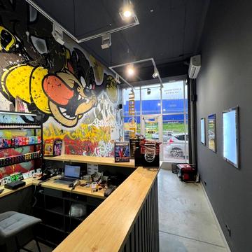 Зарічанська вул., 1