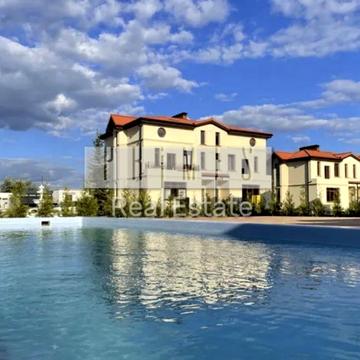 Паркова вул.