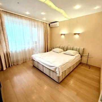 Антоновича вул. (Горького), 88