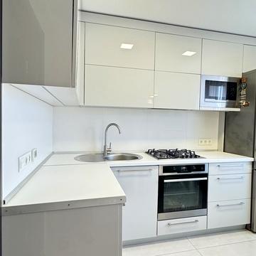 Володимира Великого вул. (Артема), 95