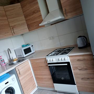 Оболонський просп., 7-Б