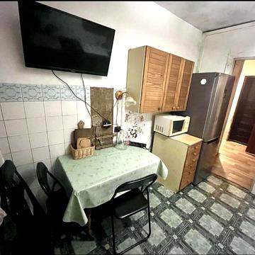 Наукова вул., 21