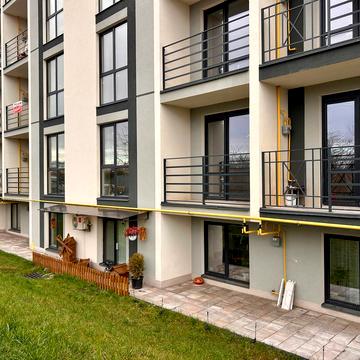 Українська вул., 12/2