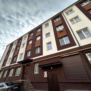 Гетьмана Дорошенка вул., 4