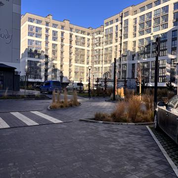 Олександра Довженка вул., (Будинок 12)