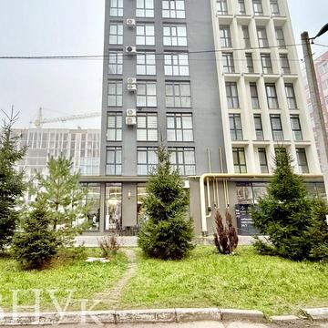 Зоряна вул., 2