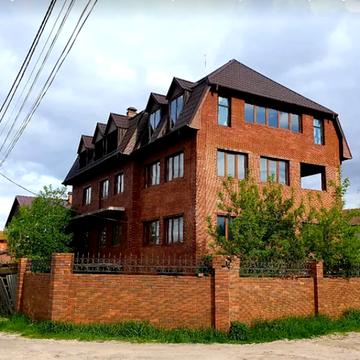 Дмитра Янченка вул., 10