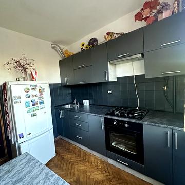 Гната Хоткевича вул., 60