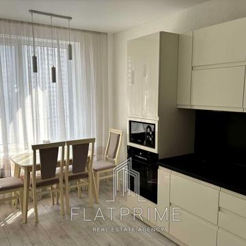 Академіка Заболотного вул., 1-Б