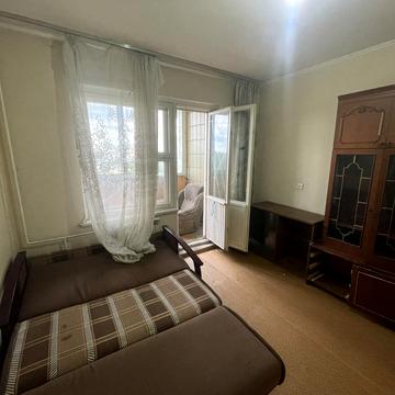 Підлісна вул., 6